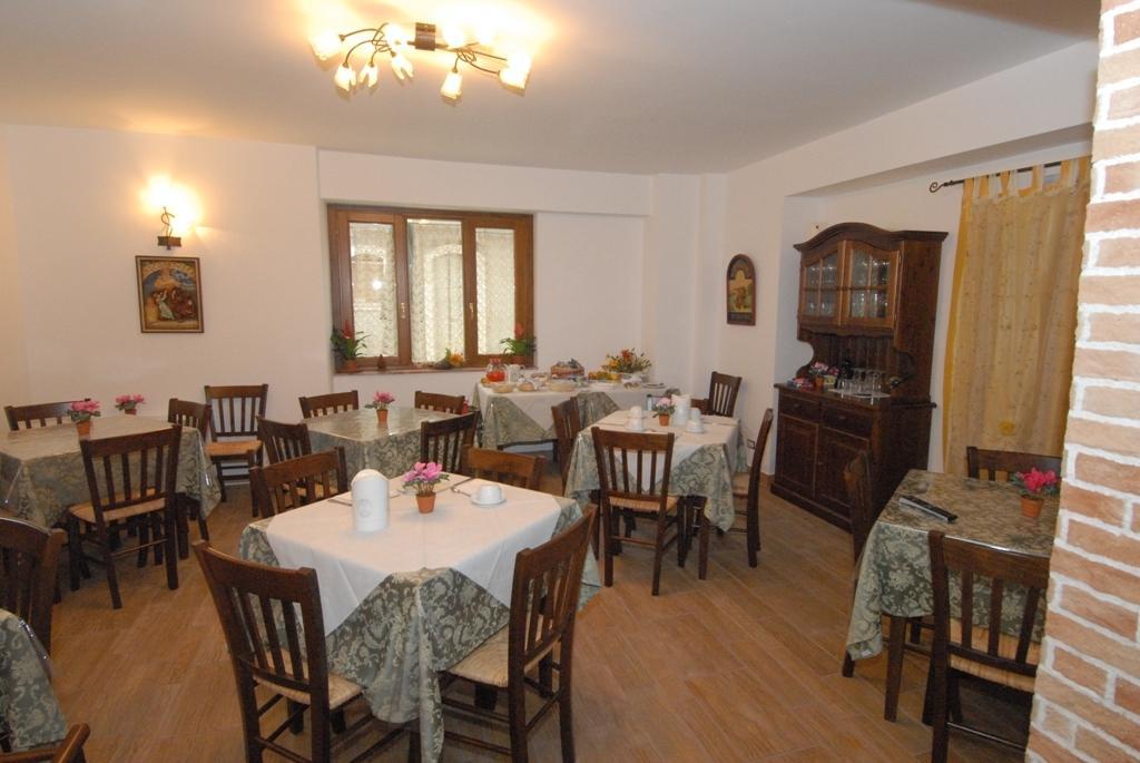 Le Antiche Torri Bed & Breakfast Pescasseroli Exterior photo